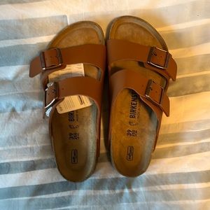NWT Brown Leather Birkenstock Arizona Sandals